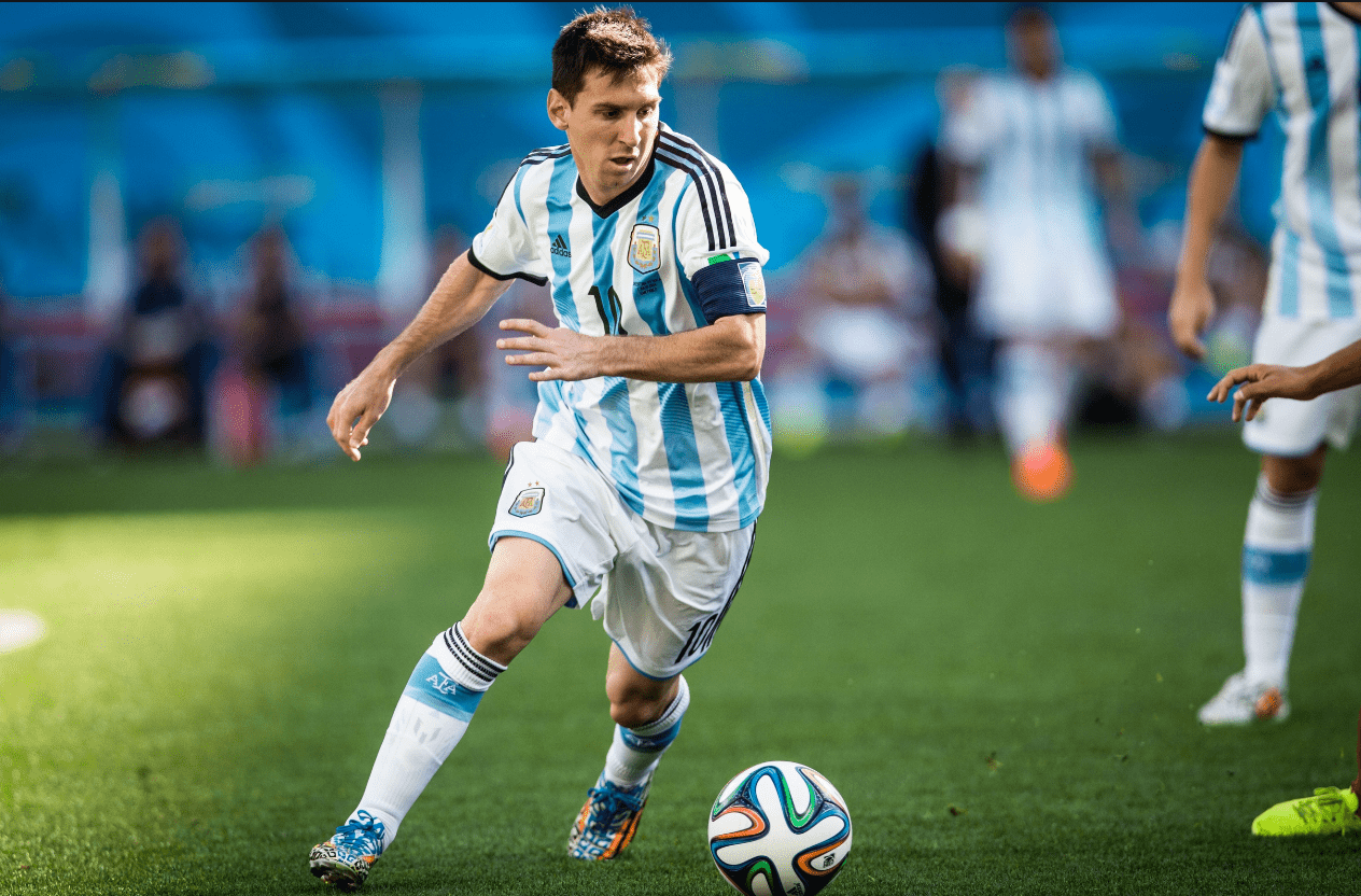 未满21岁意甲赛季至少前15场打进5球，伊尔迪兹比肩皮耶罗（未满21岁便在意甲前15轮打入5球，伊尔迪兹追平皮耶罗）