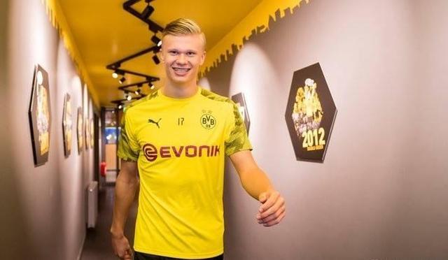 卡洛斯：银河战舰时期小贝是最佳队友，他倾尽所有为皇马付出（卡洛斯：银河战舰时代小贝是最佳队友，为皇马奉献了一切）