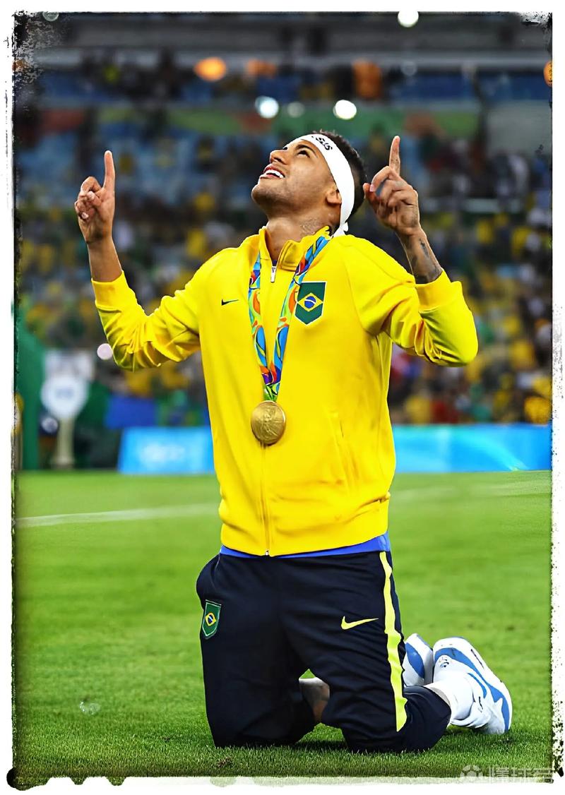 法媒：巴黎与于帕的经纪人关系密切，若他不续约会尝试免签（法媒：巴黎与于帕经纪团队关系良好，若续约搁浅将寻求自由身引进）