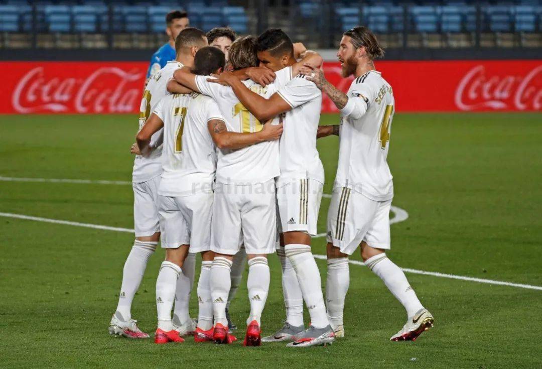 图片报：多特后防线出现危机，将面临安东和安塞尔米诺缺阵（图片报：多特后防告急，安东与安塞尔米诺双双缺阵）