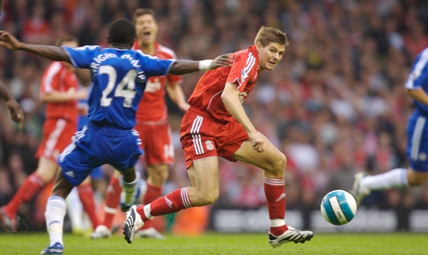 每体：巴尔韦德肌肉不适周三将接受检查，皇马右后卫捉襟见肘（每体：巴尔韦德肌肉不适将于周三接受检查，皇马右后卫位置告急）